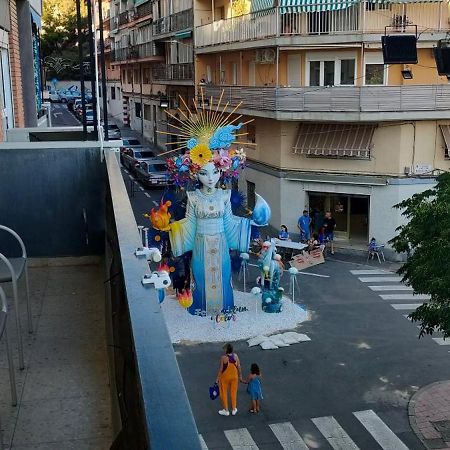 Apartamento Comodo A 10 Min Del Centro Alicante Luaran gambar