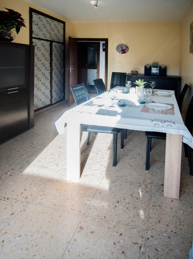 Apartamento Comodo A 10 Min Del Centro Alicante Luaran gambar