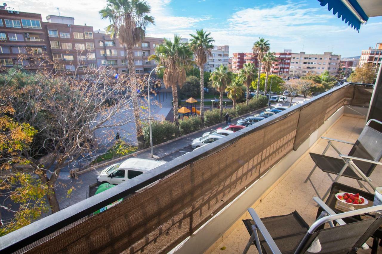 Apartamento Comodo A 10 Min Del Centro Alicante Luaran gambar